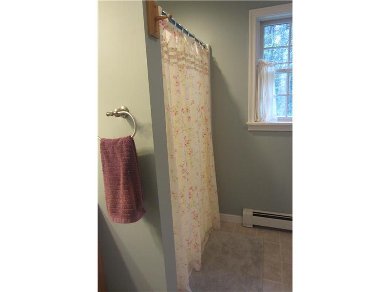 75 Roberts Hill Road Topsham, ME 04086 - Photo 14 of 35 Master Bath/Spa.