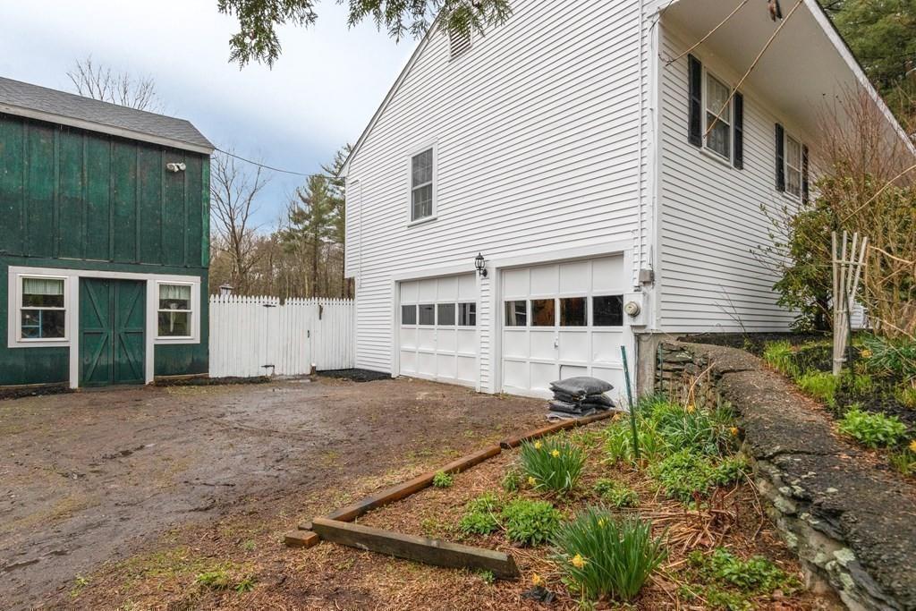 46 Longley Road Shirley, MA 01464 - Photo 4 of 24