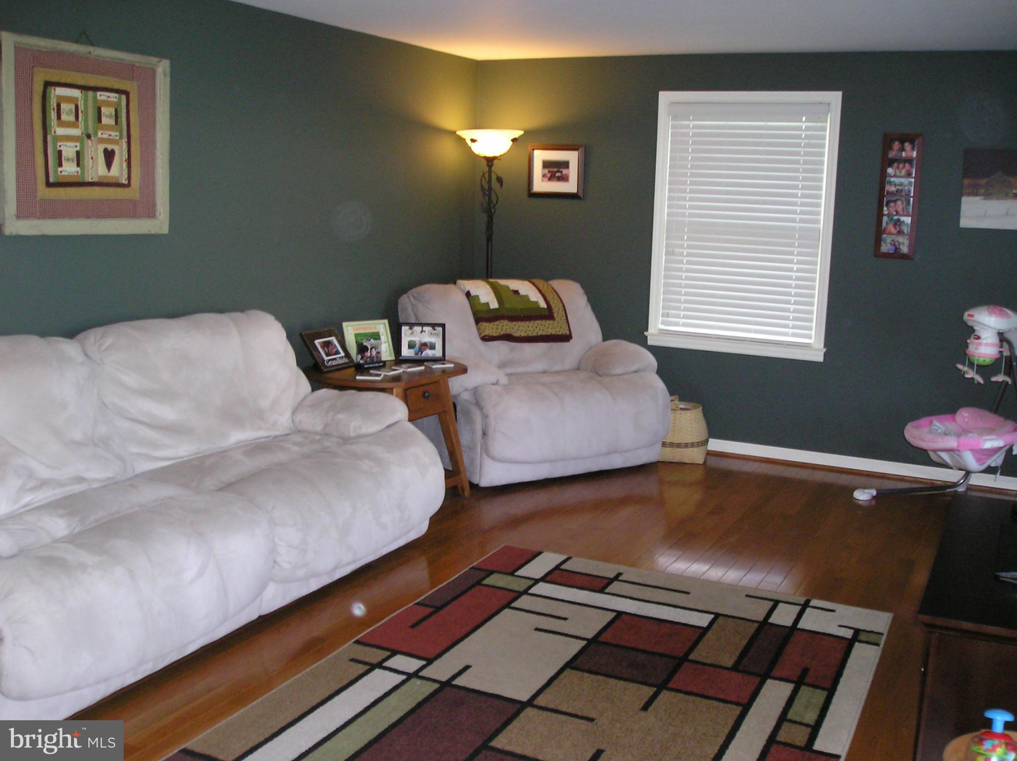 12624 Knepper Road Clear Spring, MD 21722 - Photo 7 of 21 Living Room