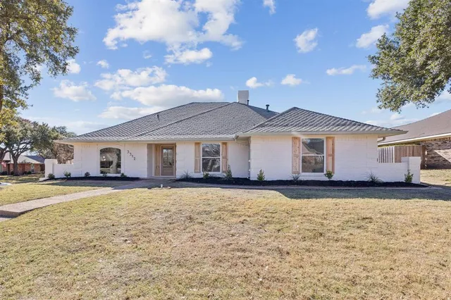 $700,000 | 3312 Cross Bend Road, Plano, TX 75023