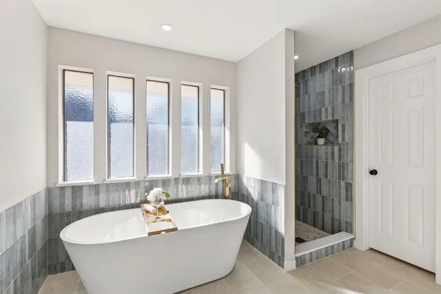 $700,000 | 3312 Cross Bend Road, Plano, TX 75023