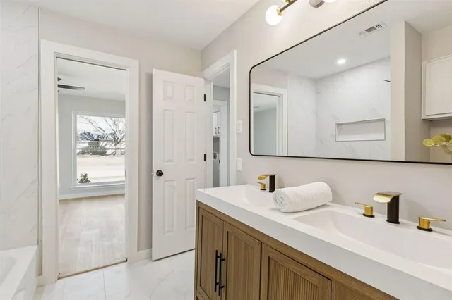 $700,000 | 3312 Cross Bend Road, Plano, TX 75023