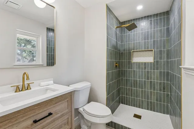 $700,000 | 3312 Cross Bend Road, Plano, TX 75023