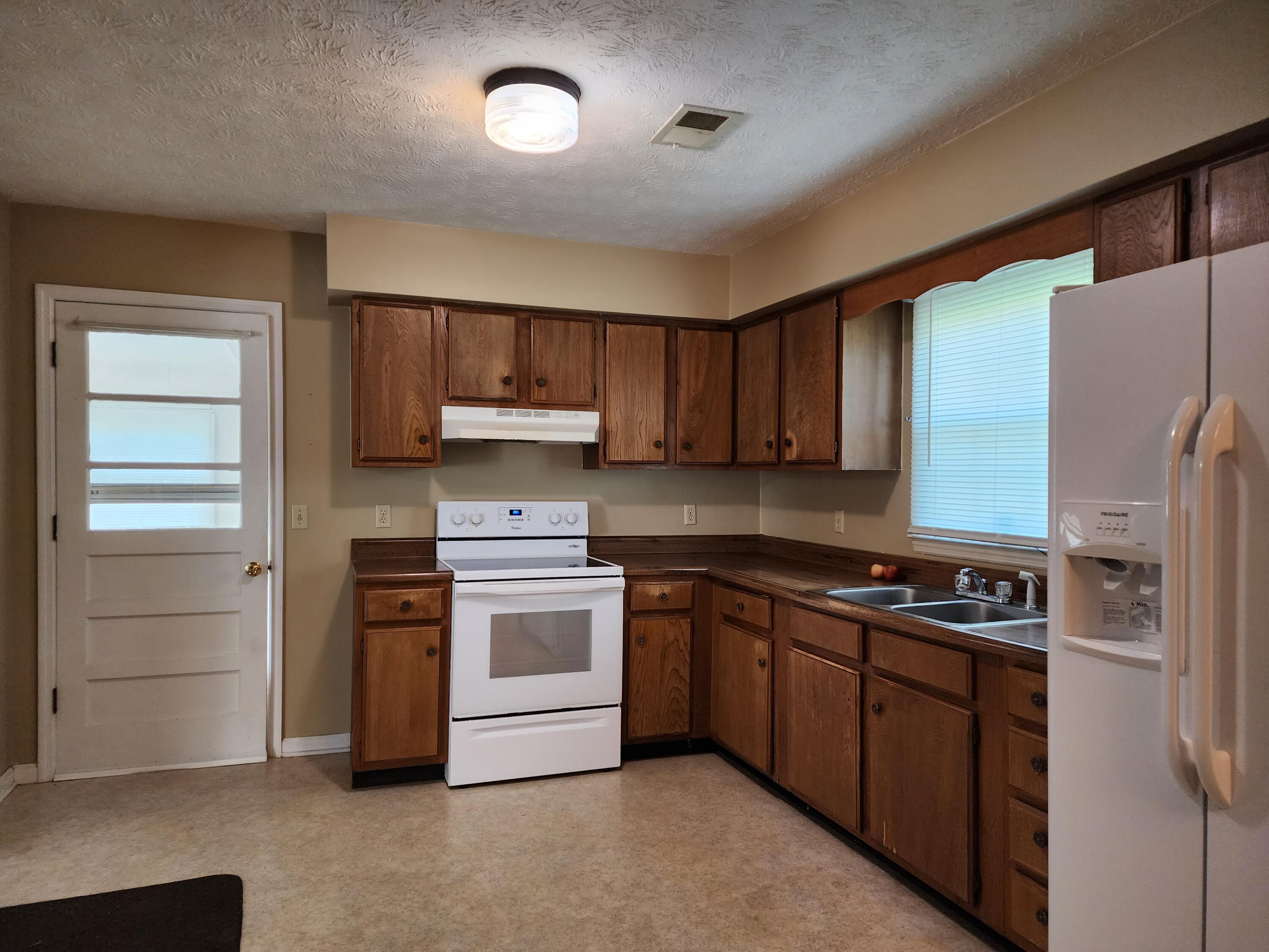 1479 Moberly Road Richmond, KY 40475 - Photo 9 of 26 20220915_135850