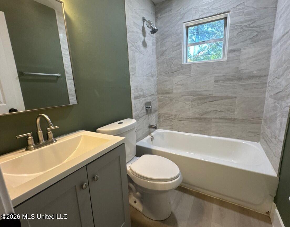 467 Boling Street Jackson, MS 39209 - Photo 10 of 13 bathroom 1