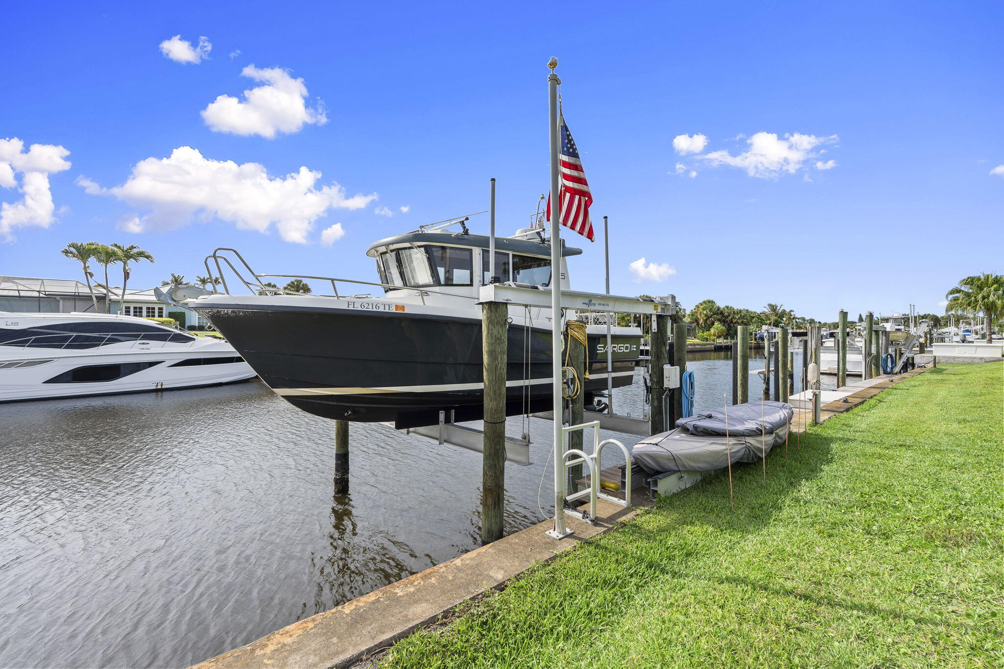 3374 Southeast Fairway East Stuart, FL 34997 - Photo 44 of 65 44-web-or-mls-DSC06582