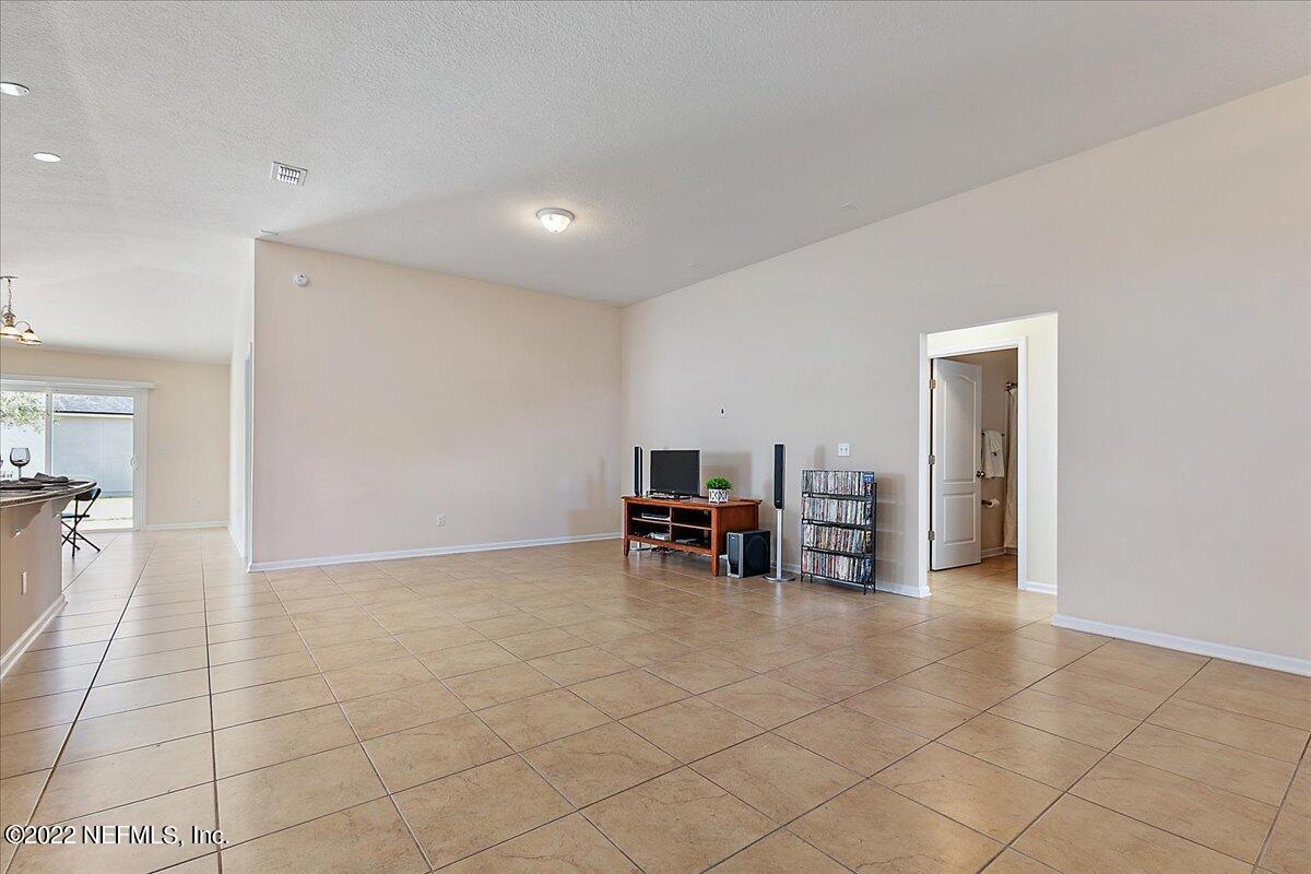 120 Toscana Lane St. Augustine, FL 32092 - Photo 4 of 29 a view of a livingroom and a garage