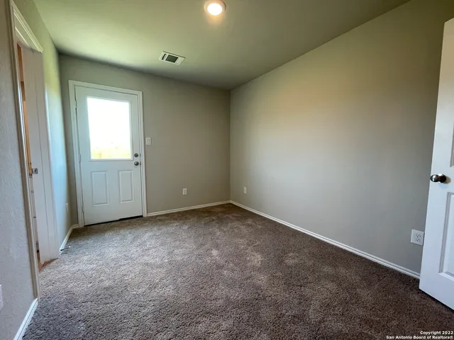 $1,300 | 8256 Piedra Medina, San Antonio, TX 78252