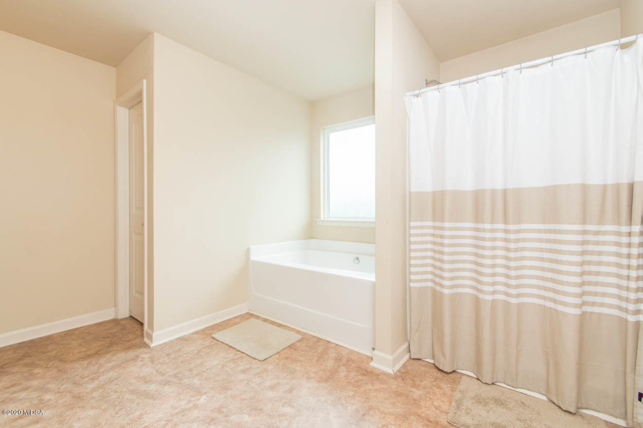 204 Rippling Water Way Perry, GA 31069 - Photo 20 of 31 ROSS GOODMAN PHOTOGRPAHY - REAL ESTATE P