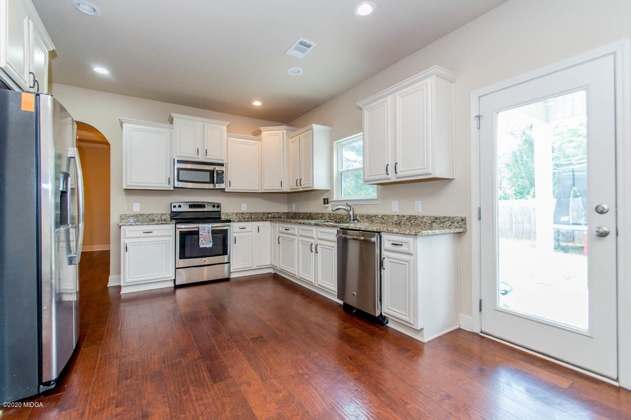 204 Rippling Water Way Perry, GA 31069 - Photo 9 of 31 ROSS GOODMAN PHOTOGRPAHY - REAL ESTATE P