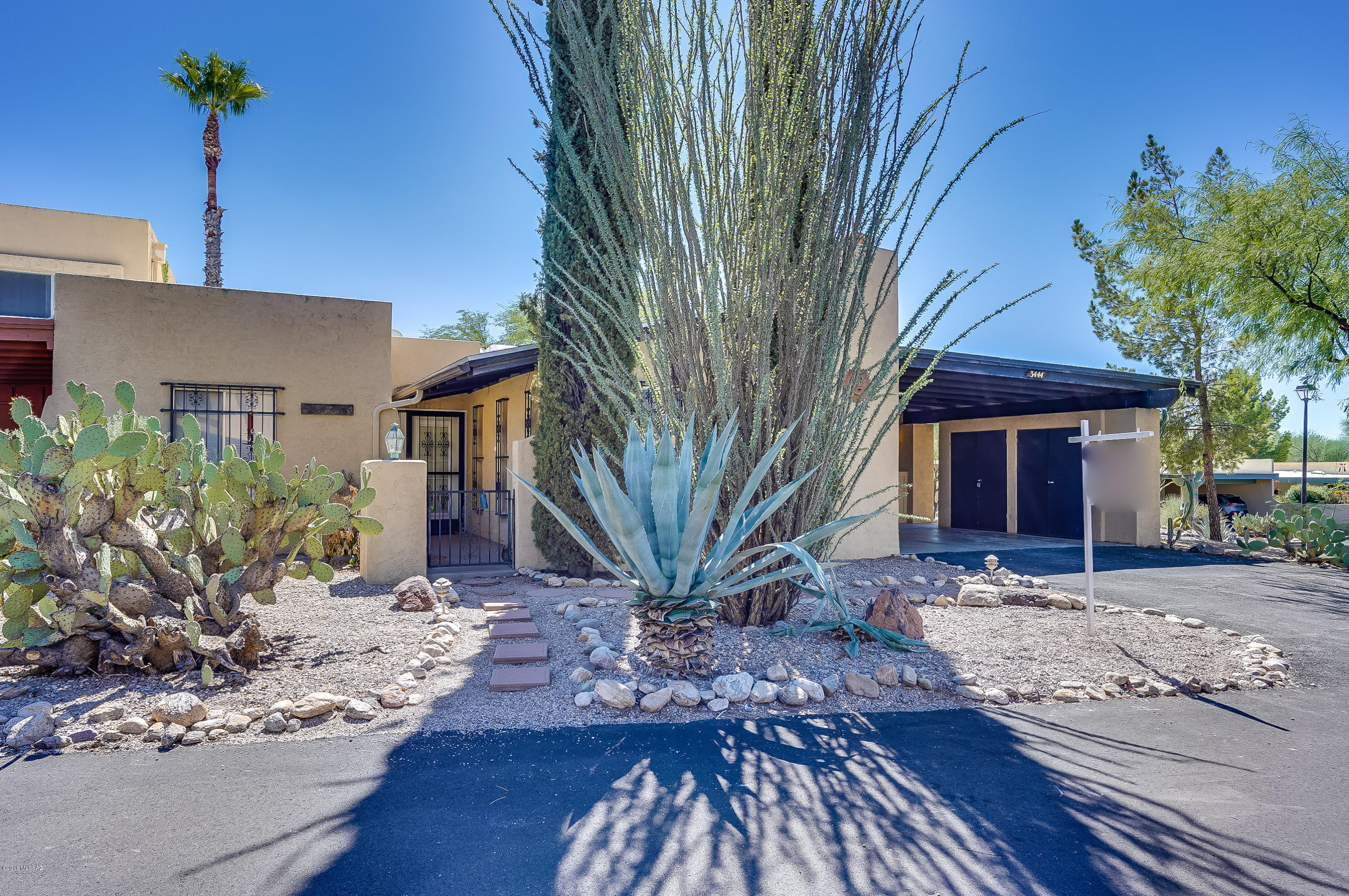 3444 North Eagle Road Tucson, AZ 85750 - Photo 1 of 37 Gallery Image 1
