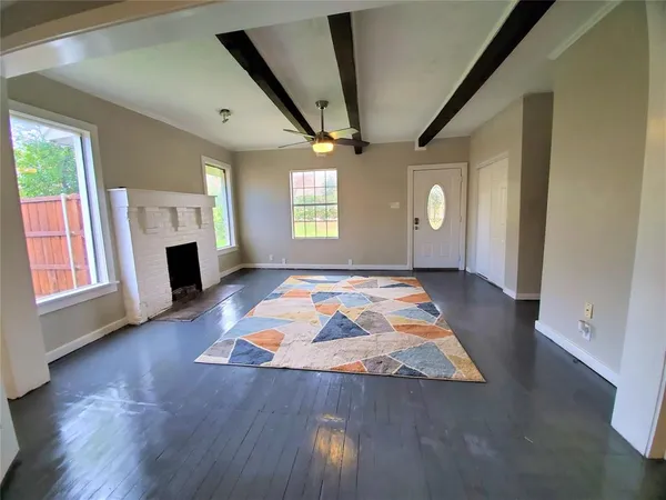 $3,000 | 2223 North Locust Street, Denton, TX 76209