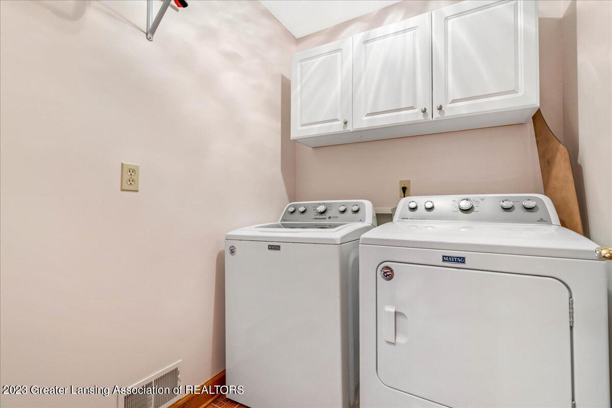 10568 Royston Road Grand Ledge, MI 48837 - Photo 25 of 60 51-Media Jett-35
