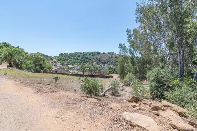 $2,975,000 | 3137 East Valley Parkway, Escondido, CA 92027