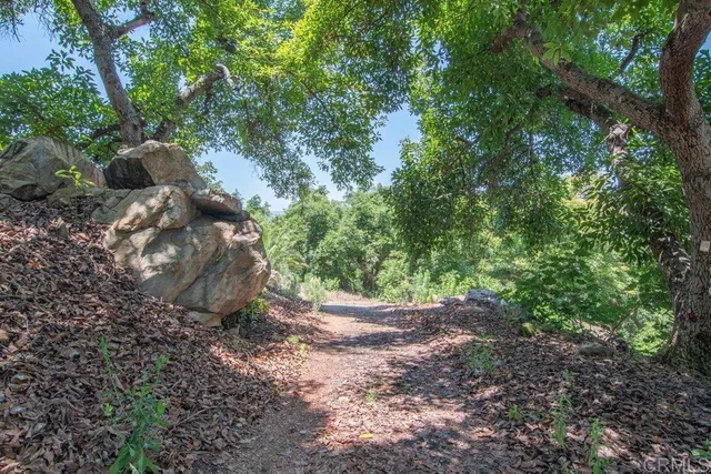 $2,975,000 | 3137 East Valley Parkway, Escondido, CA 92027