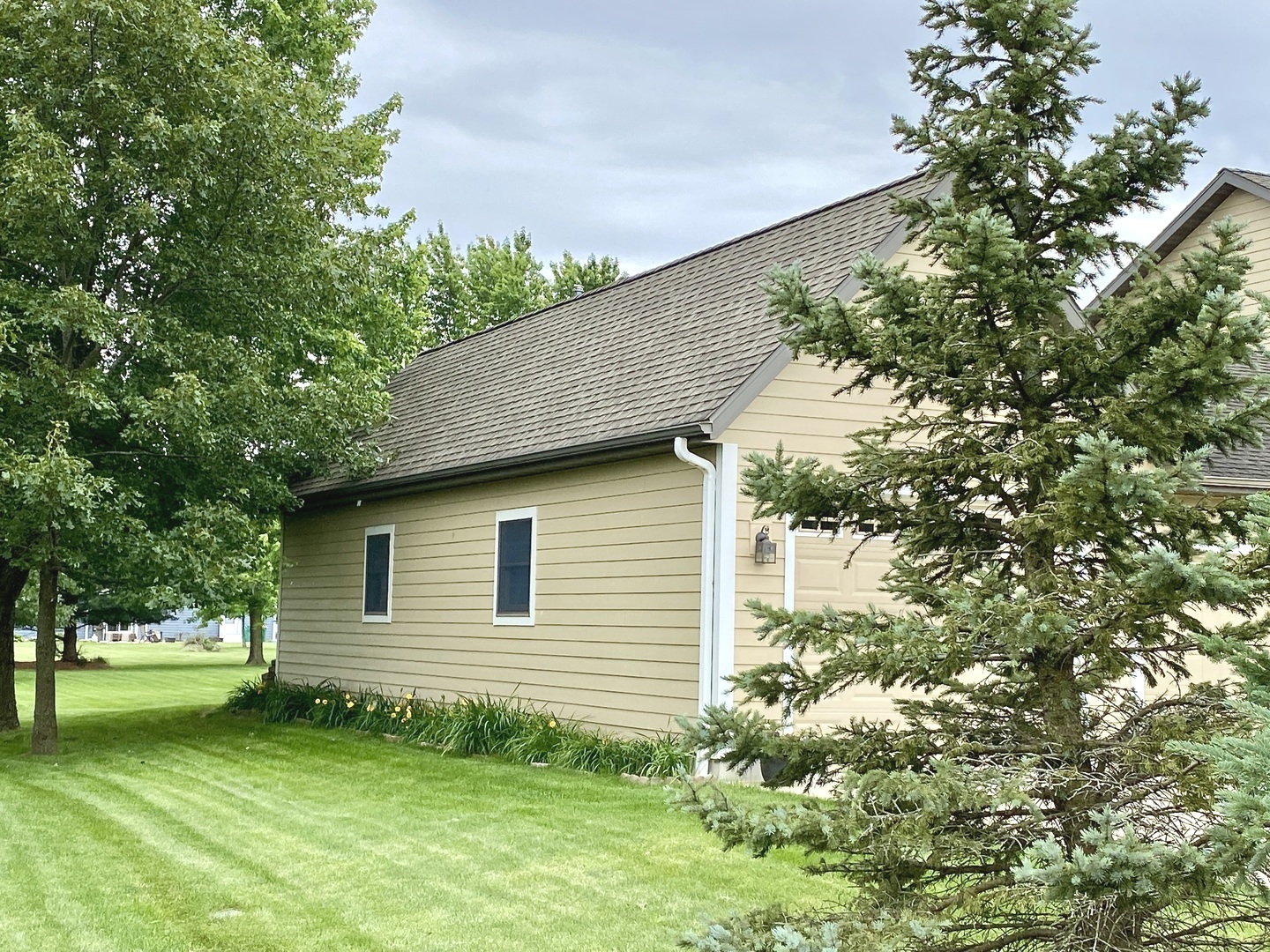 1221 Fox Run Seneca, IL 61341 - Photo 3 of 42