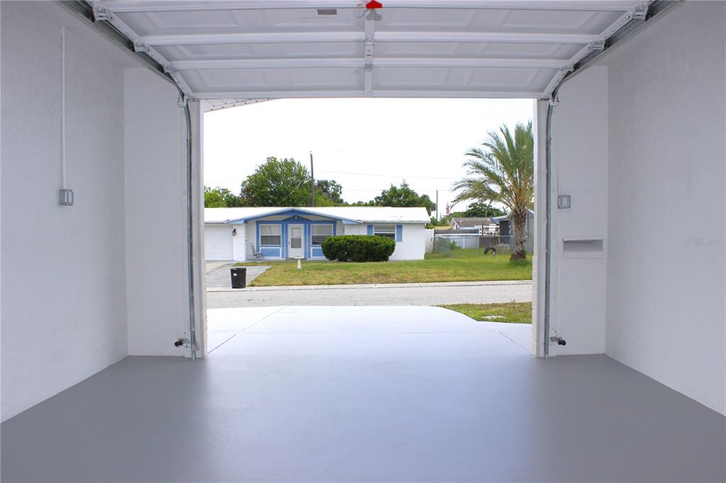 5102 Manor Drive New Port Richey, FL 34652 - Photo 28 of 32