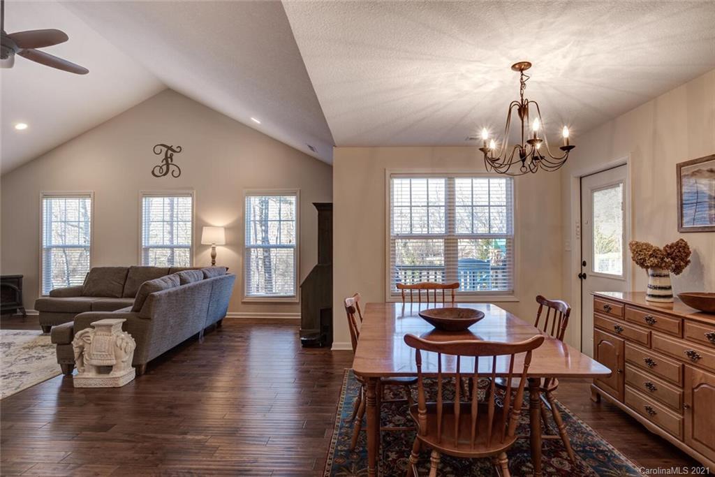 47 Parrot Road Candler, NC 28715 - Photo 14 of 36 Gallery Image 14