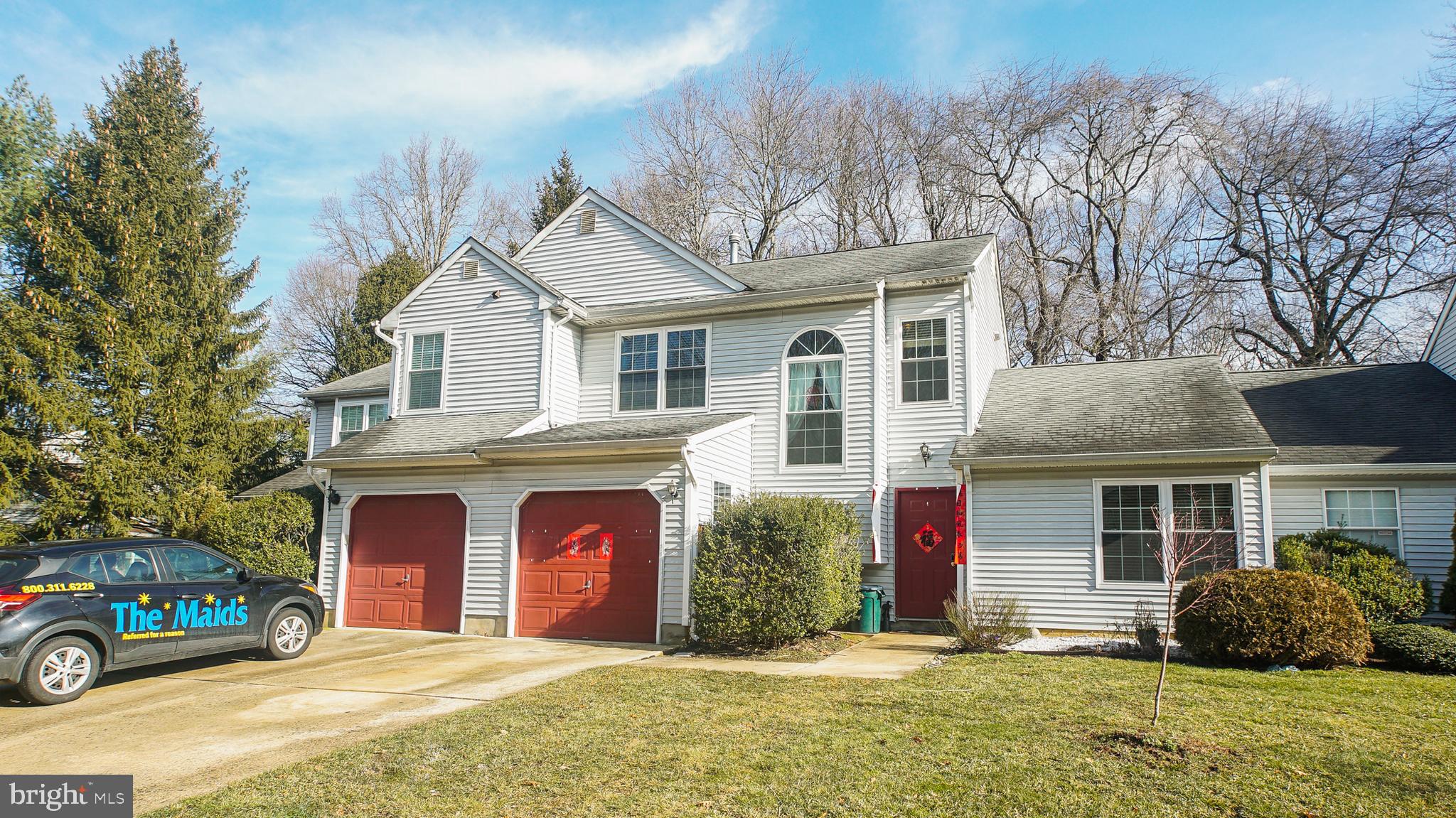 38 Spruce Road Hightstown, NJ 08520 - Photo 2 of 32