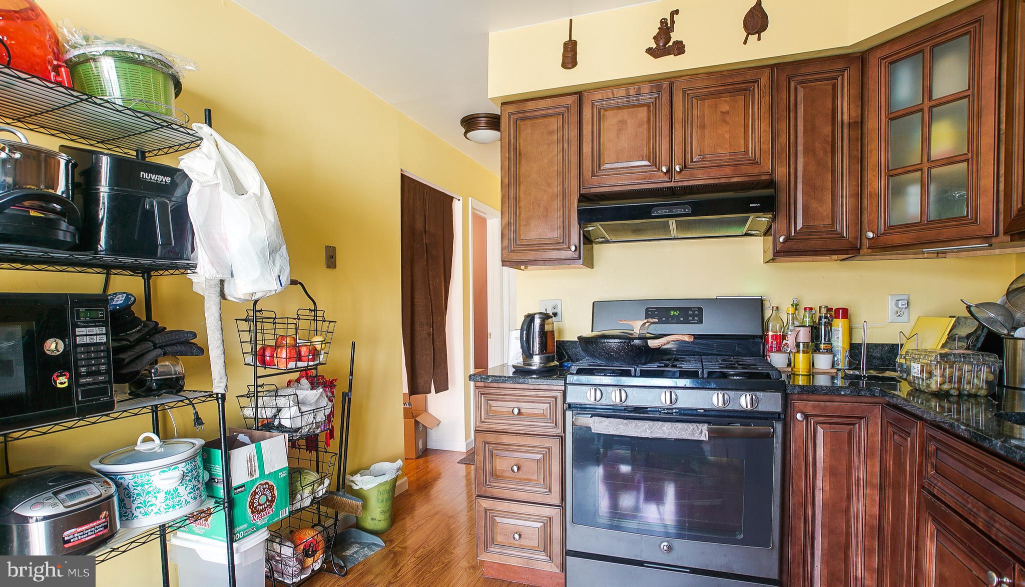 38 Spruce Road Hightstown, NJ 08520 - Photo 6 of 32
