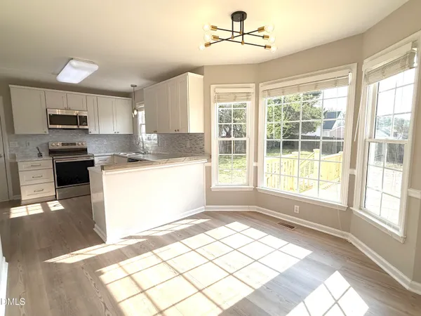 $1,995 | 804 Falling Wind Court, Raleigh, NC 27610