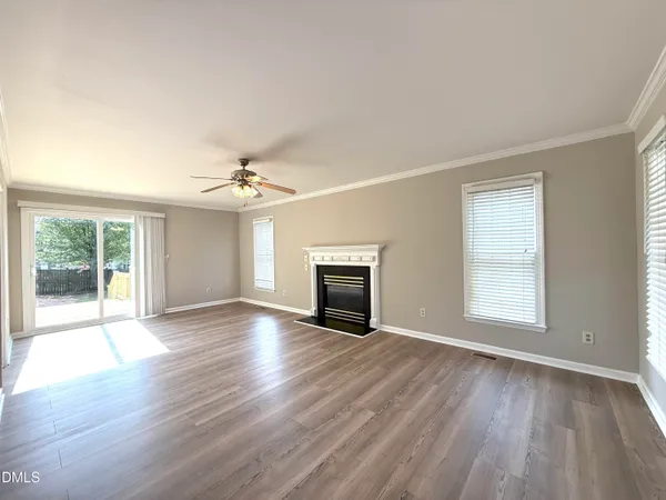 $1,995 | 804 Falling Wind Court, Raleigh, NC 27610