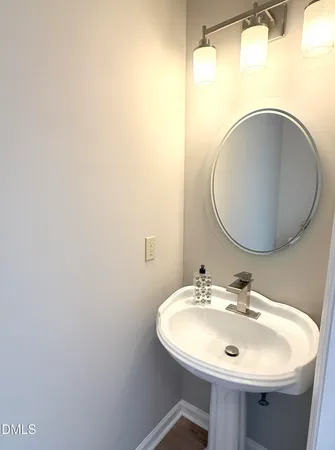 $1,995 | 804 Falling Wind Court, Raleigh, NC 27610