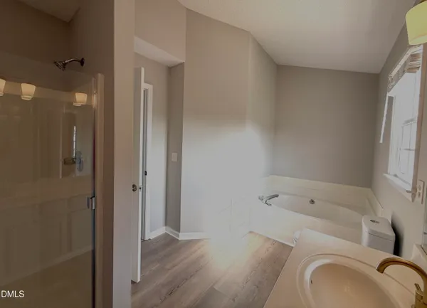 $1,995 | 804 Falling Wind Court, Raleigh, NC 27610