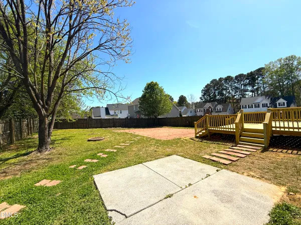 $1,995 | 804 Falling Wind Court, Raleigh, NC 27610