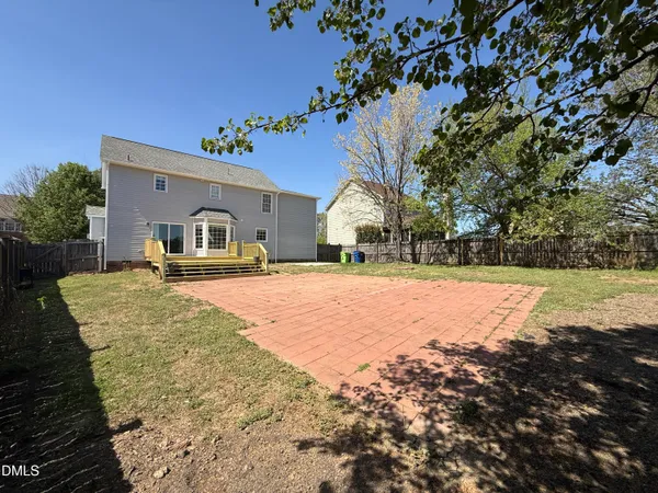 $1,995 | 804 Falling Wind Court, Raleigh, NC 27610