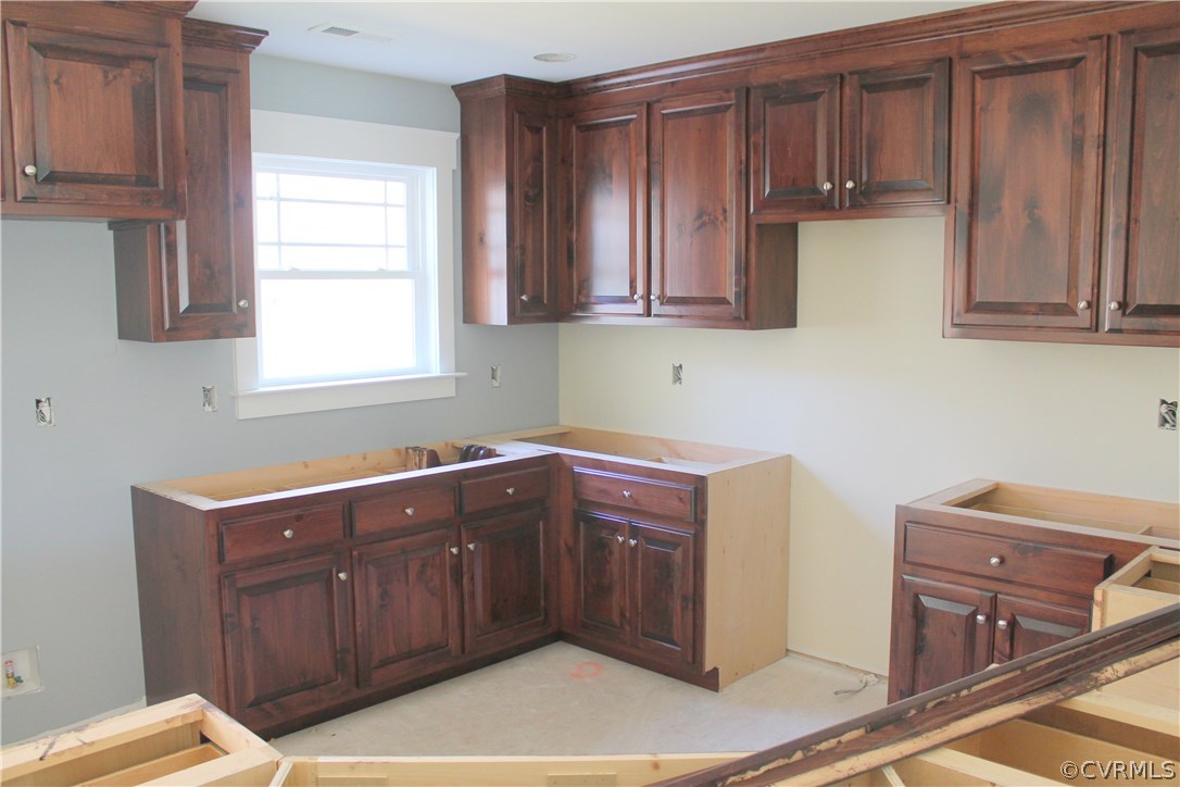 4908 Di's Way Sandston, VA 23150 - Photo 4 of 15 Gallery Image 4