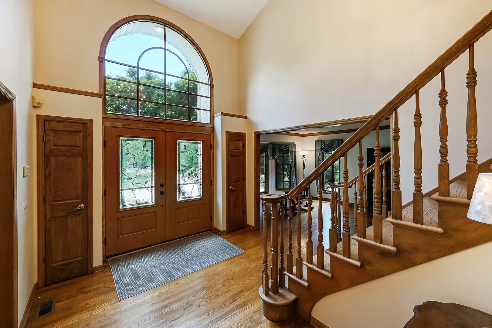 8701 Lake Ridge Drive Darien, IL 60561 - Photo 5 of 35