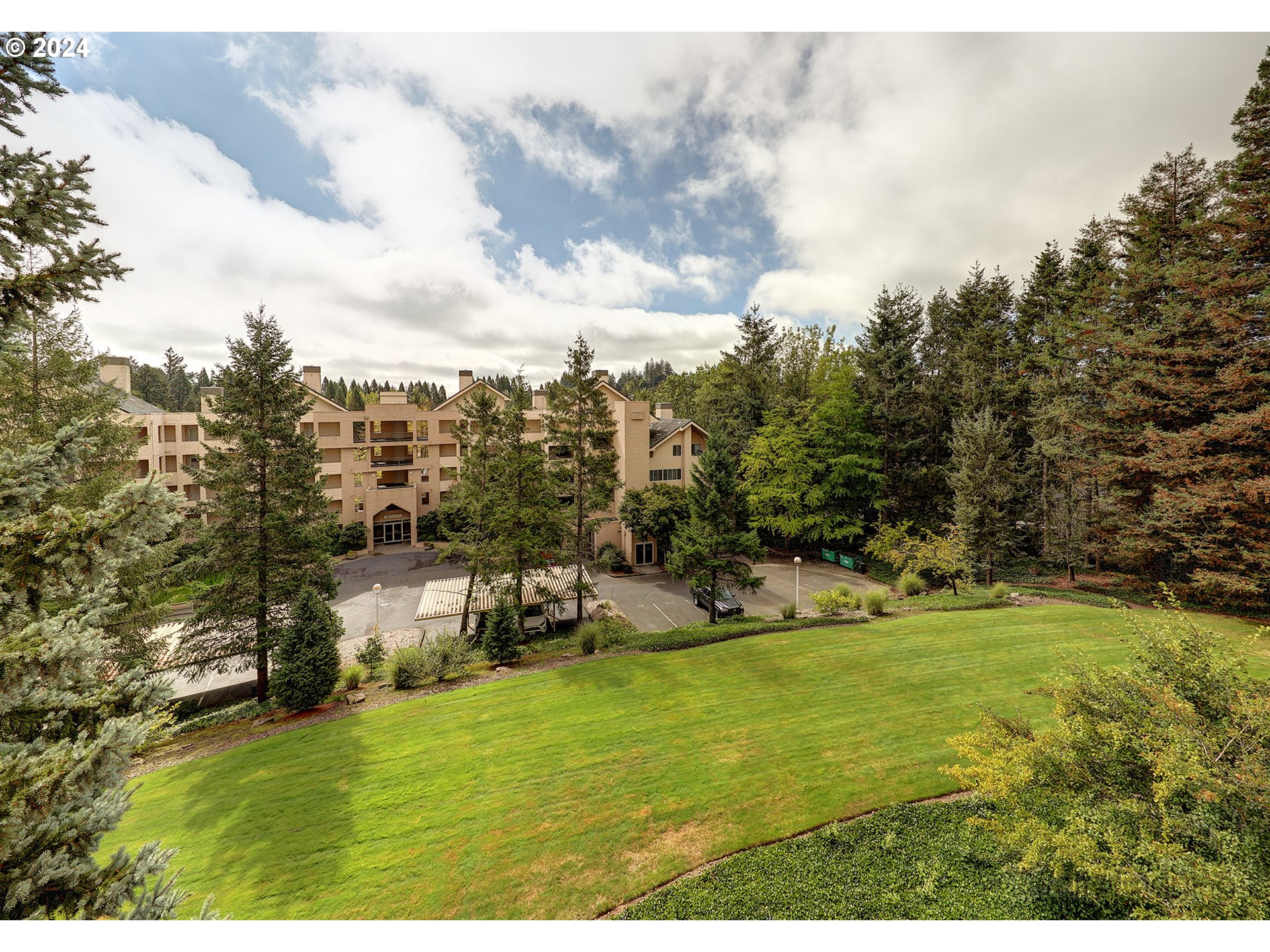 6665 West Burnside Road, Unit 425 Portland, OR 97225 - Photo 20 of 36 Gallery Image 20