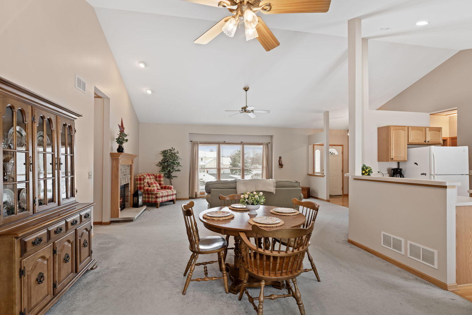 8207 Squirrel Drive Spring Grove, IL 60081 - Photo 7 of 27