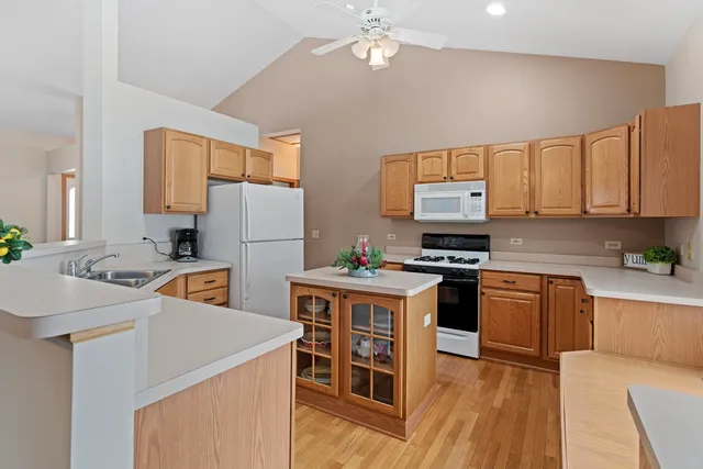 $479,900 | 8207 Squirrel Drive, Spring Grove, IL 60081