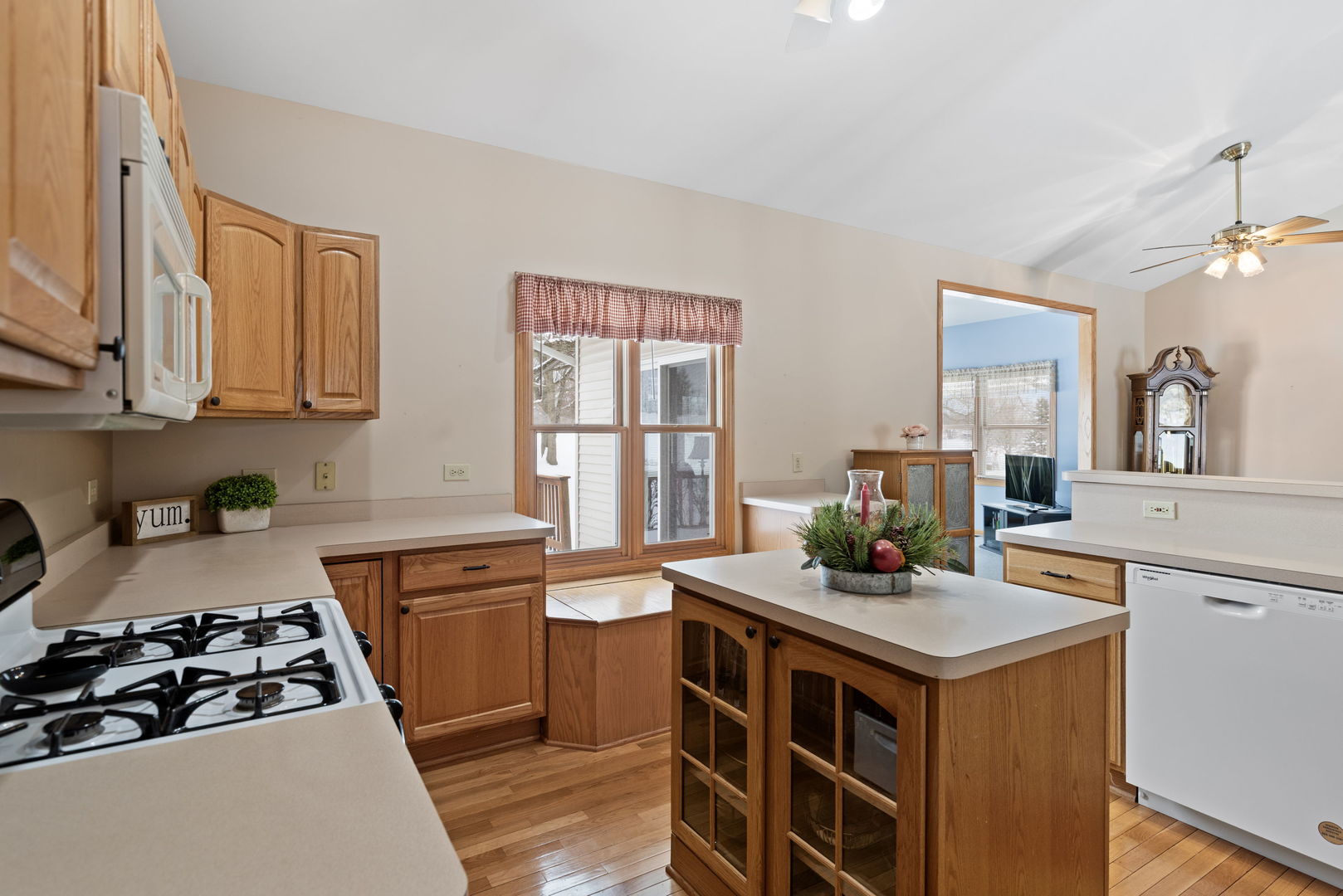 8207 Squirrel Drive Spring Grove, IL 60081 - Photo 10 of 27