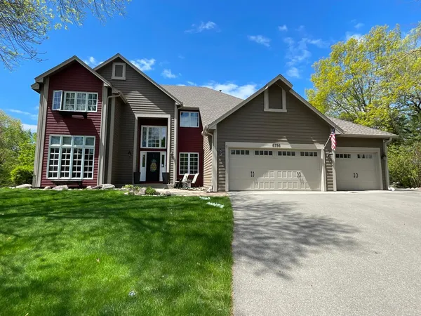 $835,000 | 8796 Horizon Ridge, Victoria, MN 55386