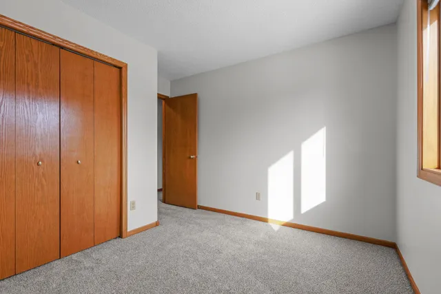 $499,000 | 819 Moonlight Place, Woodbury, MN 55125