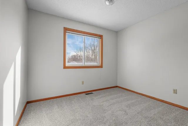 $499,000 | 819 Moonlight Place, Woodbury, MN 55125