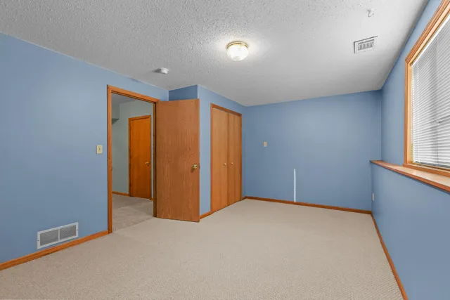 $499,000 | 819 Moonlight Place, Woodbury, MN 55125