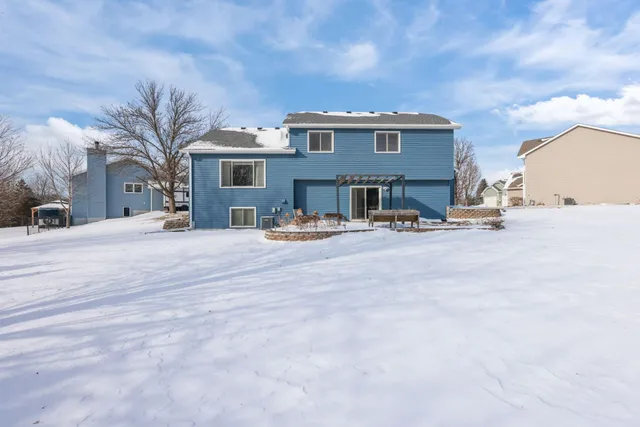 $499,000 | 819 Moonlight Place, Woodbury, MN 55125