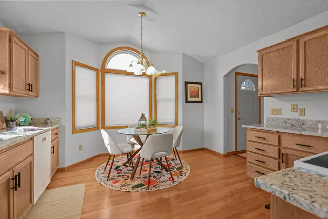 $499,000 | 819 Moonlight Place, Woodbury, MN 55125