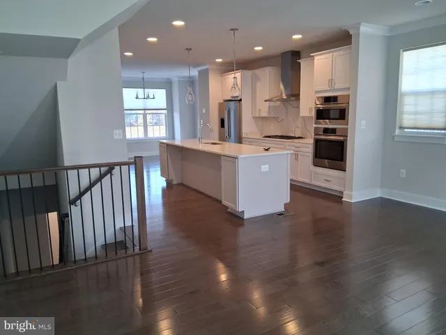 $3,800 | 5158 Ridgeview Retreat Drive, Chantilly, VA 20151