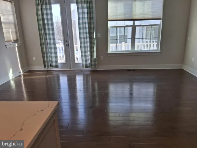 $3,800 | 5158 Ridgeview Retreat Drive, Chantilly, VA 20151