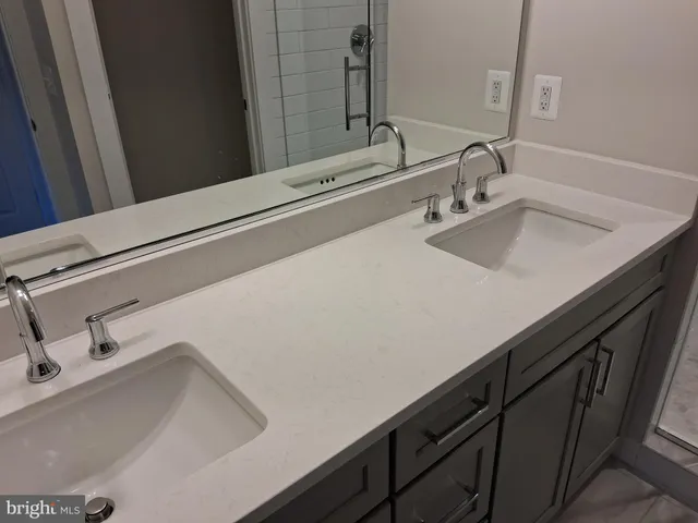 $3,800 | 5158 Ridgeview Retreat Drive, Chantilly, VA 20151