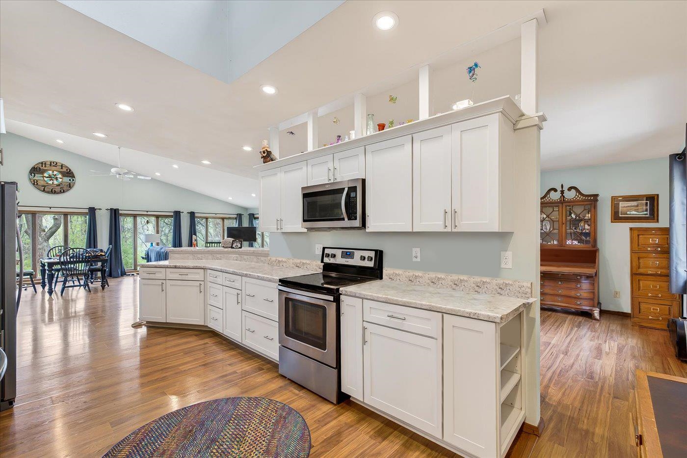 10671 West Oak Ridge Road Evansville, WI 53536 - Photo 11 of 71