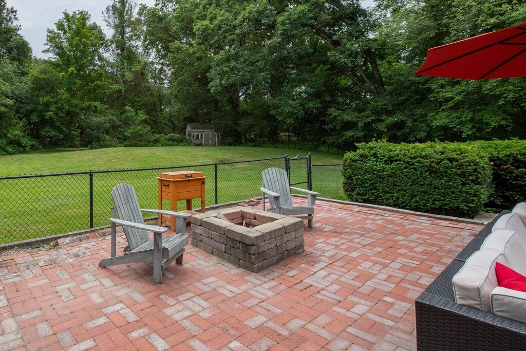 7 Perkins Row Topsfield, MA 01983 - Photo 31 of 39 Gallery Image 31