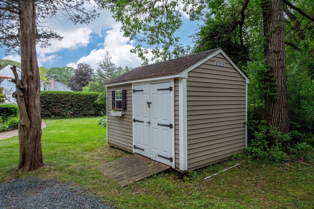 7 Perkins Row Topsfield, MA 01983 - Photo 34 of 39 Gallery Image 34