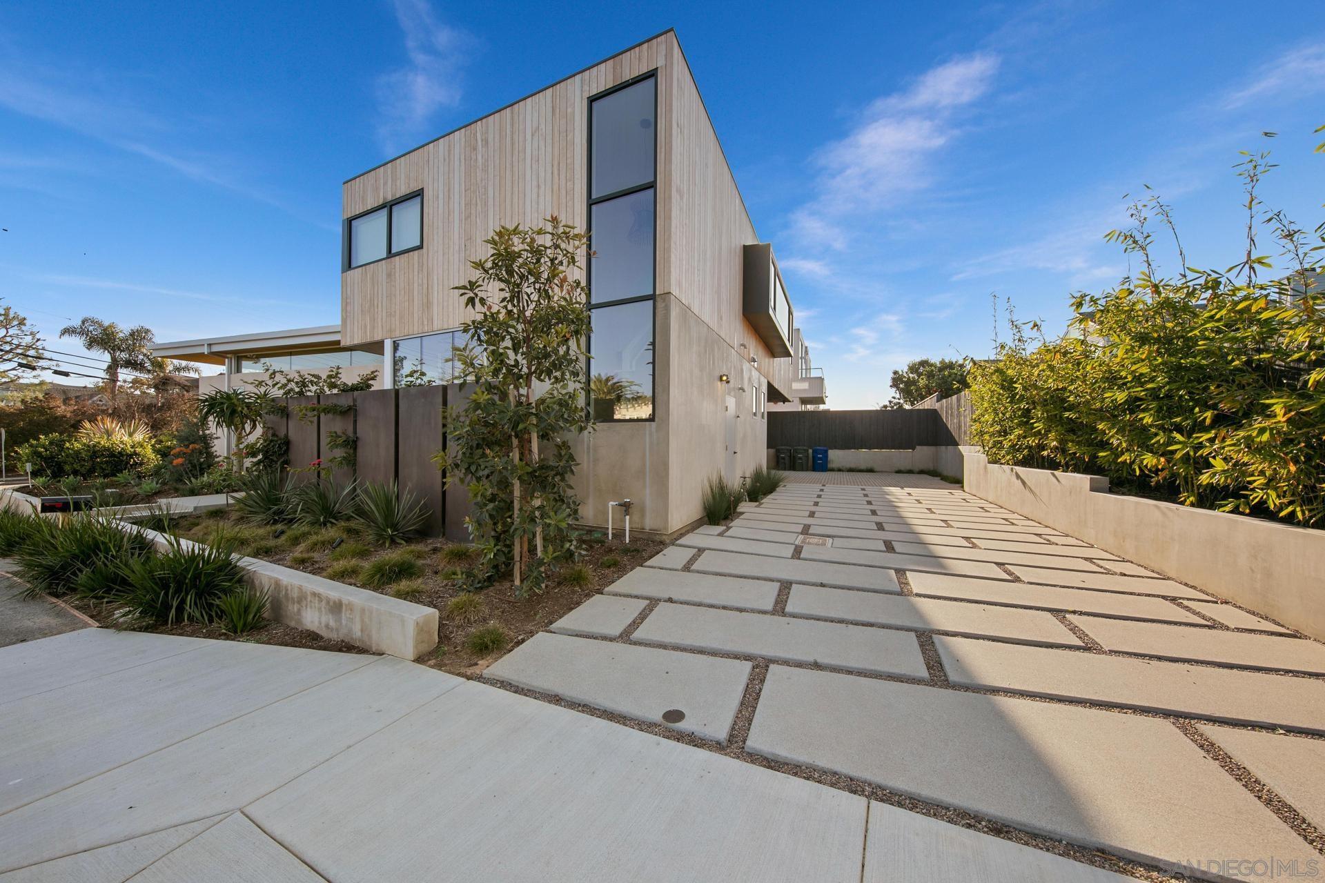 664 Cornish Drive Encinitas, CA 92024 - Photo 31 of 46 a view of a house with a small yard