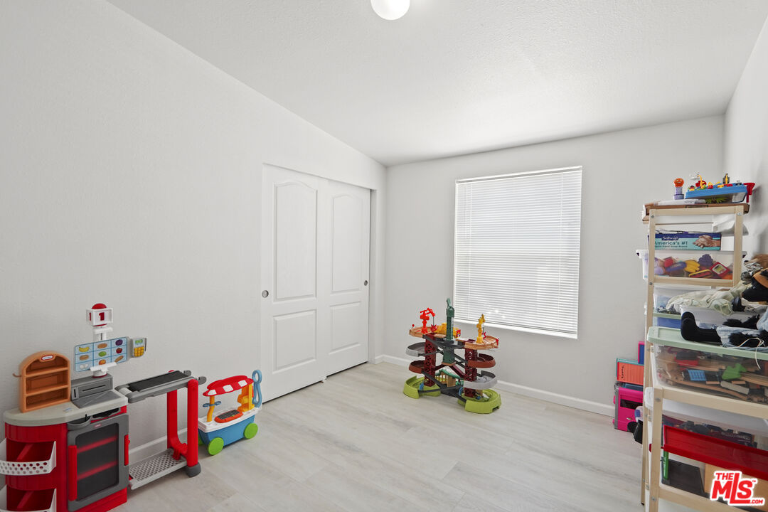 30473 Mulholland Highway, Unit 174 Agoura Hills, CA 91301 - Photo 21 of 36 a view of play room with toys